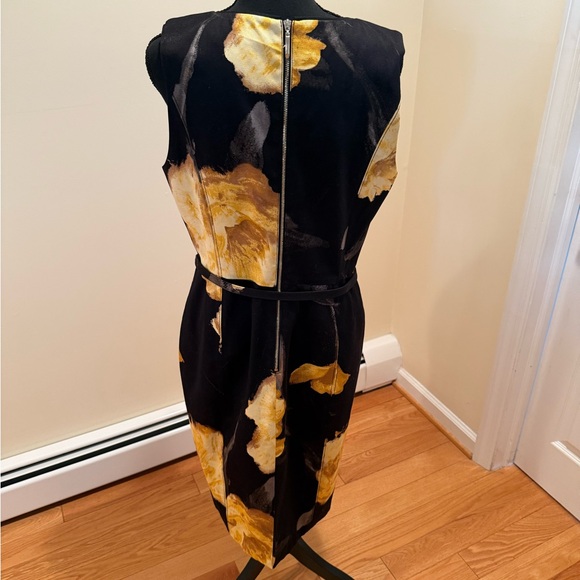 White House Black Market Black and Yellow Floral Midi Dress with belt V N NWOT - Picture 4 of 16